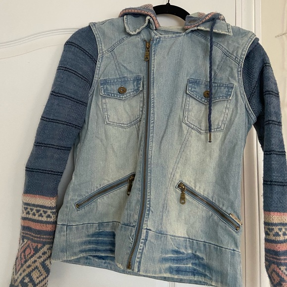 Billabong Jackets & Blazers - Billabong Jean Jacket